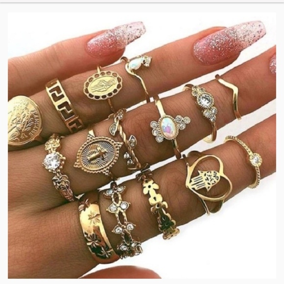unbranded Jewelry - 15 piece Boho chic ring set